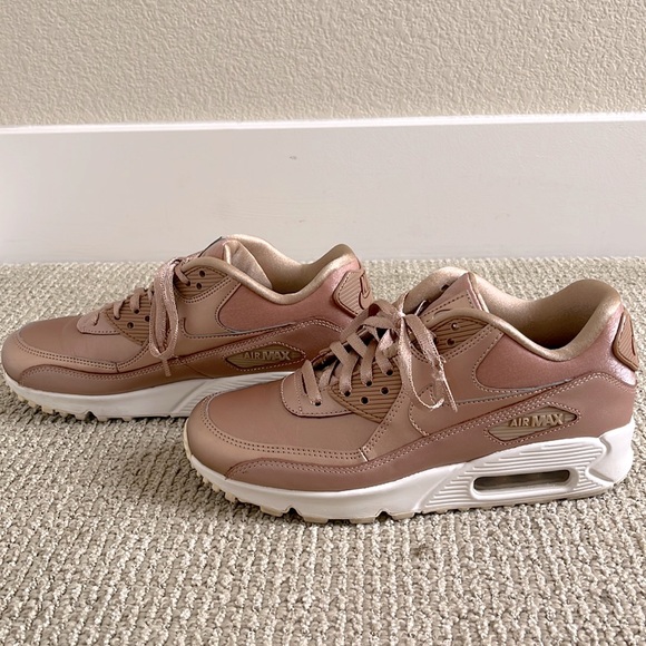 Nike air max rose gold women’s - Picture 2 of 5